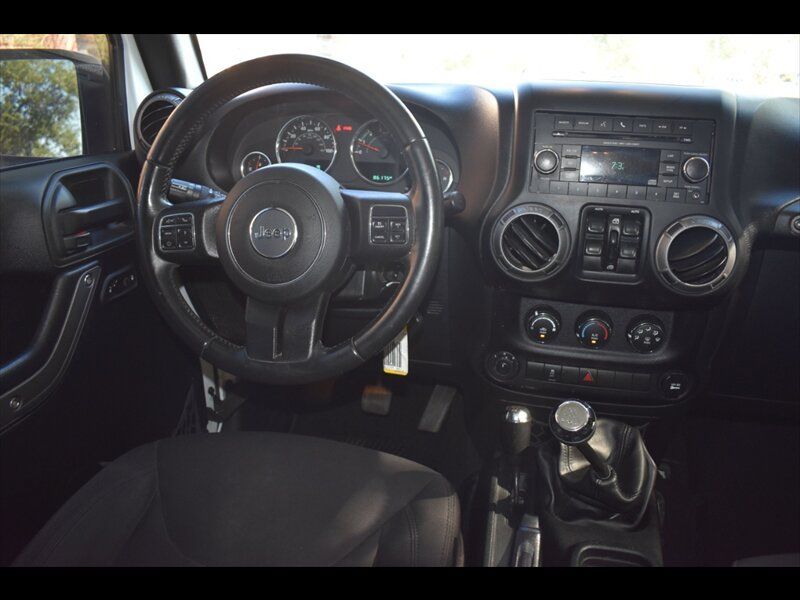Used 2017 Jeep Wrangler Unlimited Sport w/ Quick Order Package 23S AWD/4WD image 31