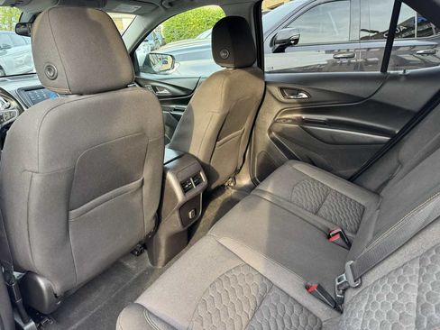 Used 2018 Chevrolet Equinox LT FWD image 39