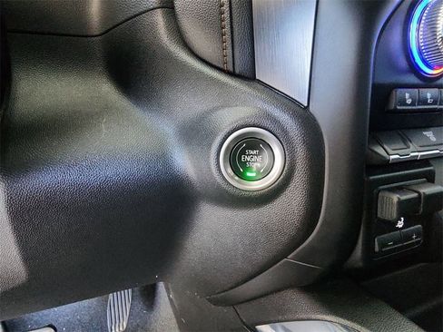 Certified 2022 GMC Sierra 2500 AT4 w/ Gooseneck/5TH Wheel Package image 17