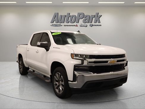 Used 2019 Chevrolet Silverado 1500 LT w/ All-Star Edition AWD/4WD image 2