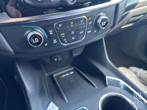 Used 2023 Chevrolet Traverse RS image 22