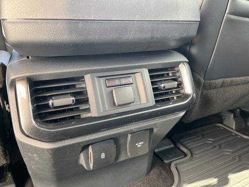 Used 2021 Ford F150 Lariat w/ Equipment Group 502A High AWD/4WD image 39