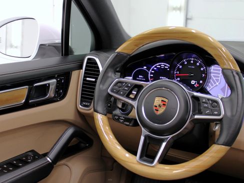 Used 2019 Porsche Cayenne image 53