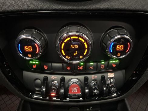 Used 2019 MINI Cooper Clubman S w/ Premium Package image 21