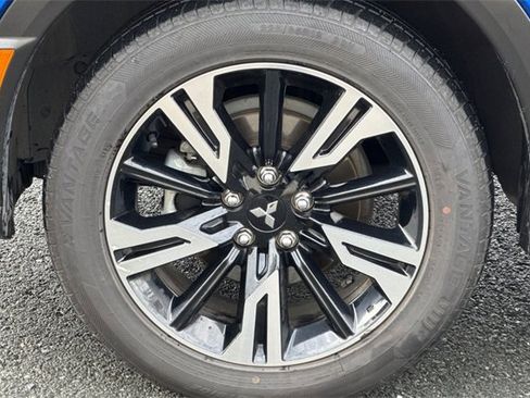 Used 2024 Mitsubishi Eclipse Cross SE image 42