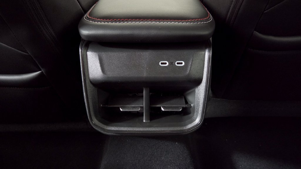 New 2026 Dodge Charger R/T w/ Driver Convenience Group AWD/4WD image 29