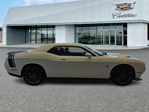 Used 2022 Dodge Challenger R/T Scat Pack w/ Plus Package image 7