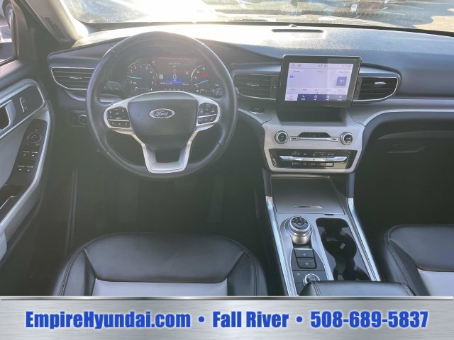 Used 2023 Ford Explorer XLT w/ Equipment Group 202A AWD/4WD image 15