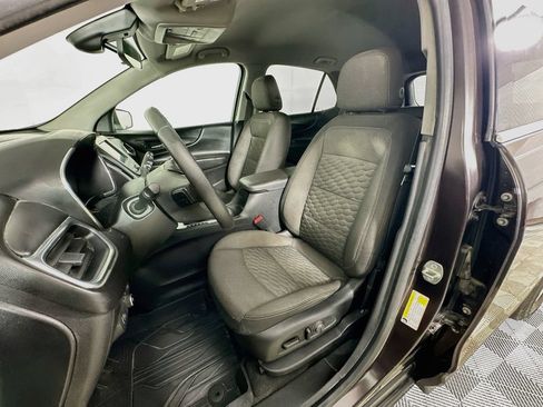 Used 2020 Chevrolet Equinox LT FWD image 24
