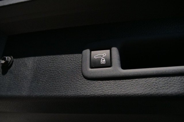 Used 2024 Toyota Sienna XLE w/ XLE Plus Package FWD image 43