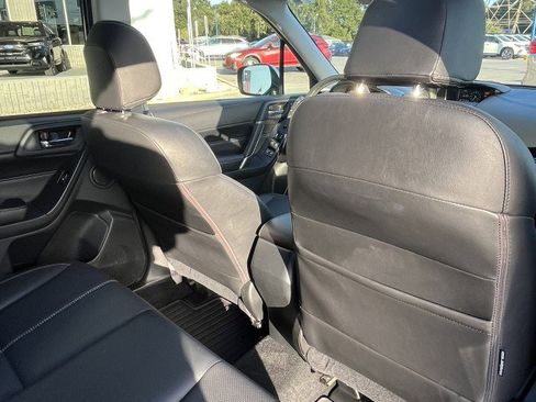 Used 2018 Subaru Forester 2.5i Touring w/ Popular Package #3B image 12