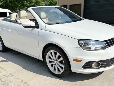 Used 2012 Volkswagen Eos Komfort FWD image 15