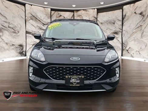 Used 2022 Ford Escape SEL image 2