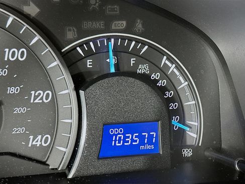 Used 2014 Toyota Camry LE image 19