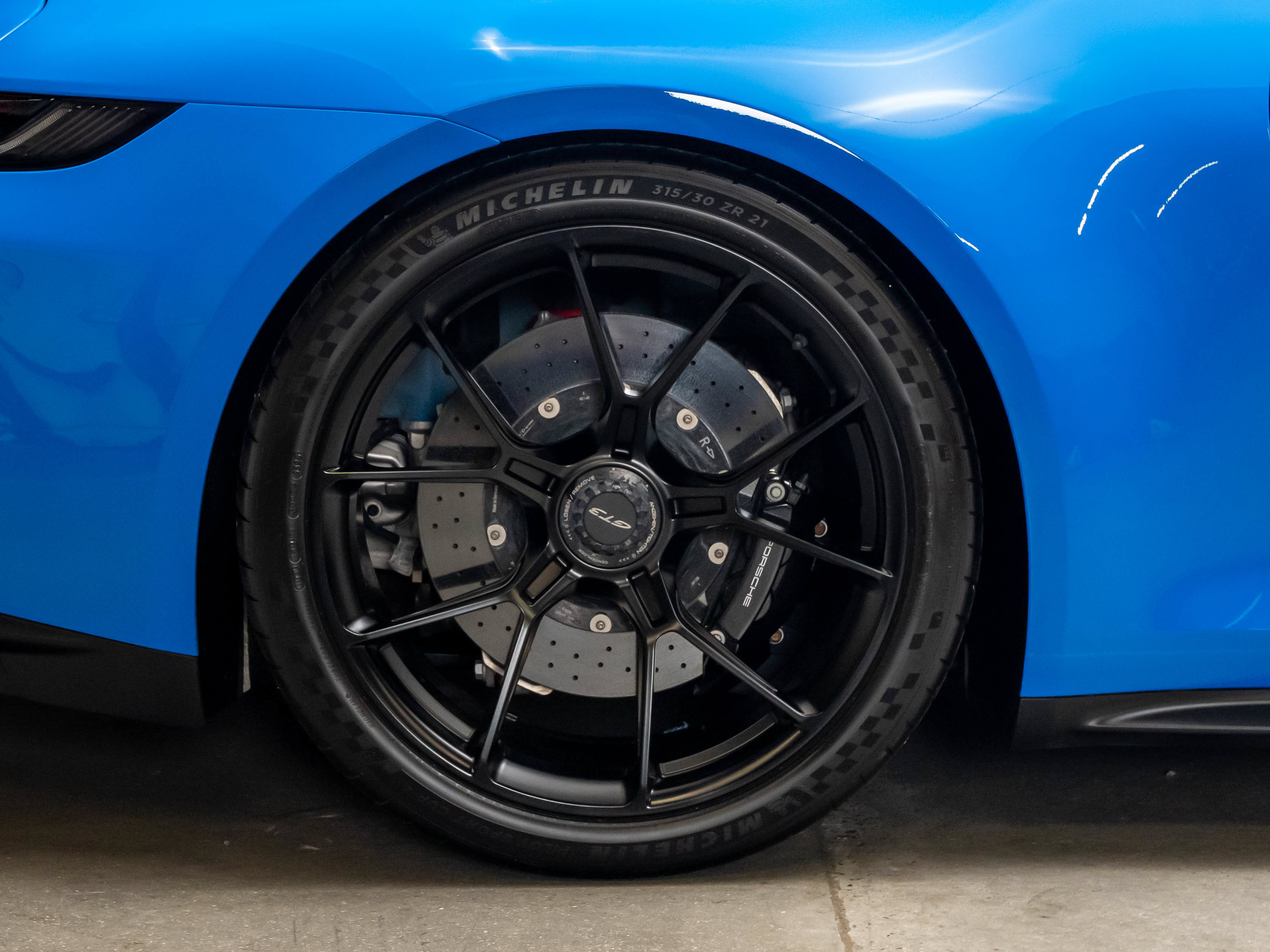 Used 2022 Porsche 911 GT3 RWD image 16