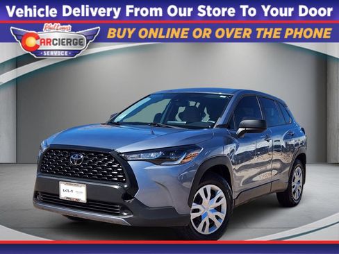 Used 2022 Toyota Corolla Cross L image 1