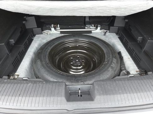 Used 2025 Nissan Rogue SV AWD/4WD image 45