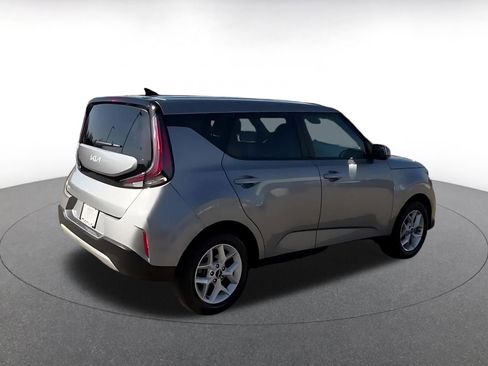 Used 2025 Kia Soul LX w/ LX Technology Package image 15