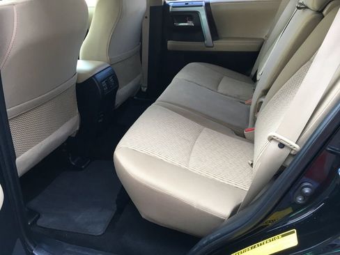 Used 2018 Toyota 4Runner SR5 AWD/4WD image 25