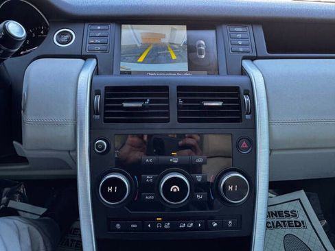 Used 2018 Land Rover Discovery Sport HSE image 19