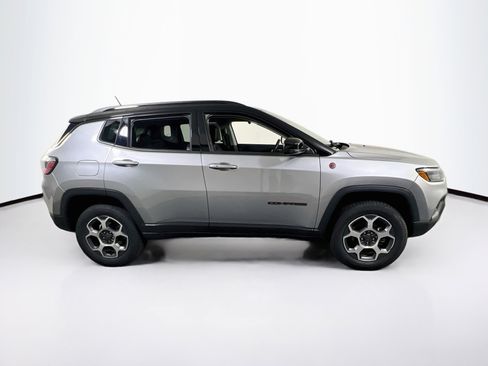 Used 2022 Jeep Compass Trailhawk image 4