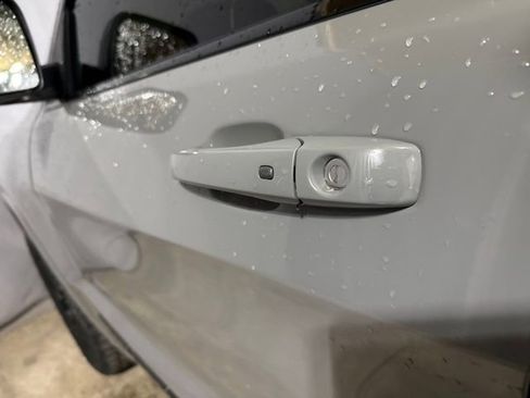 Used 2019 Jeep Grand Cherokee Altitude AWD/4WD image 34