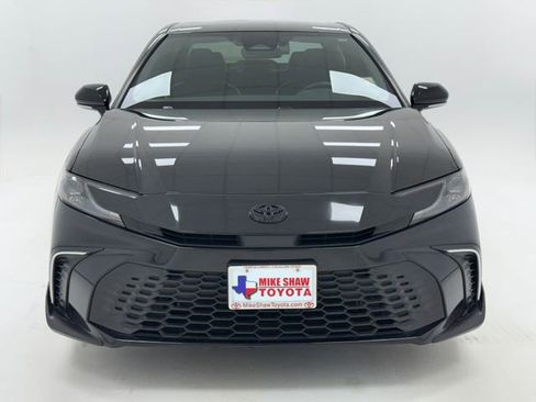Used 2025 Toyota Camry SE w/ Convenience Package AWD/4WD image 3