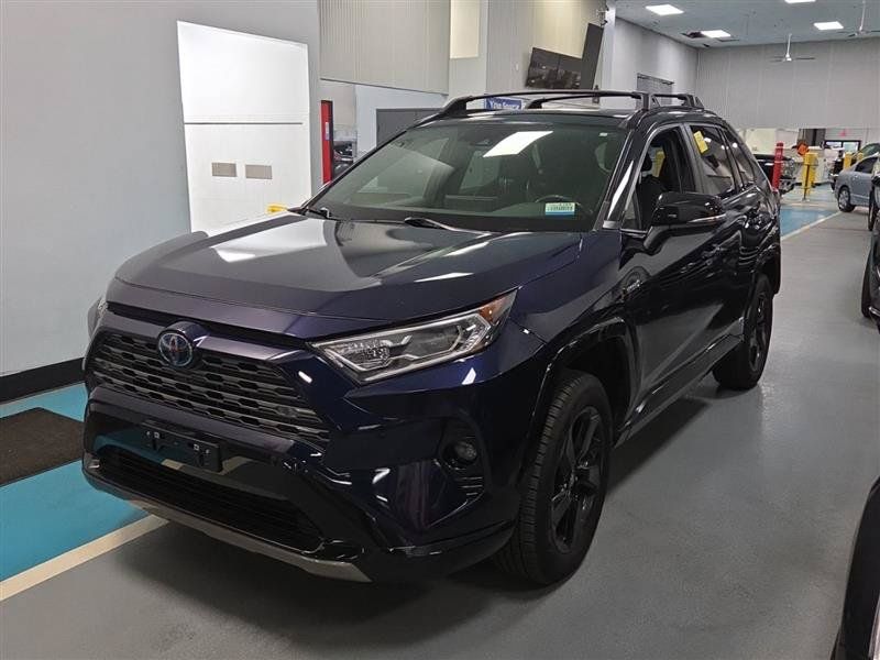 Used 2021 Toyota RAV4 XSE AWD/4WD image 4
