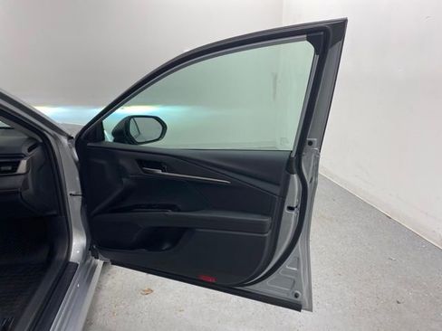 Used 2025 Toyota Camry LE image 30