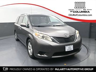Used 2013 Toyota Sienna LE w/ Towing Pkg