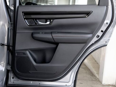 Used 2025 Honda CR-V Sport Touring image 22