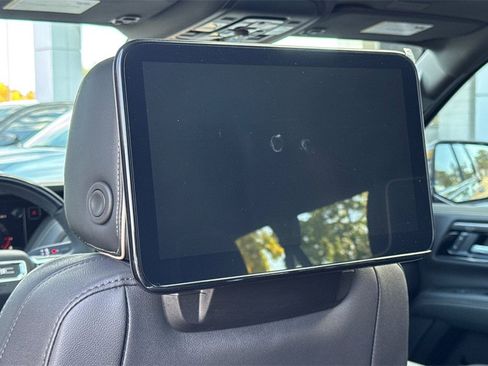 New 2026 GMC Yukon XL Elevation w/ Elevation Premium Package image 13