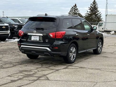 Used 2019 Nissan Pathfinder SL image 5