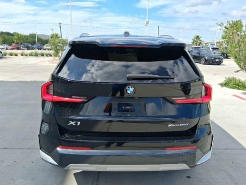 Used 2025 BMW X1 xDrive28i AWD/4WD image 5