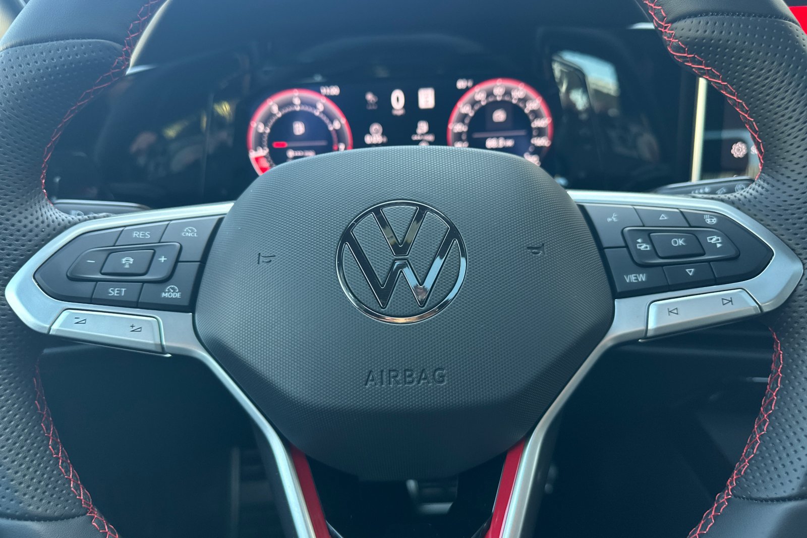 New 2026 Volkswagen GTI SE FWD image 22