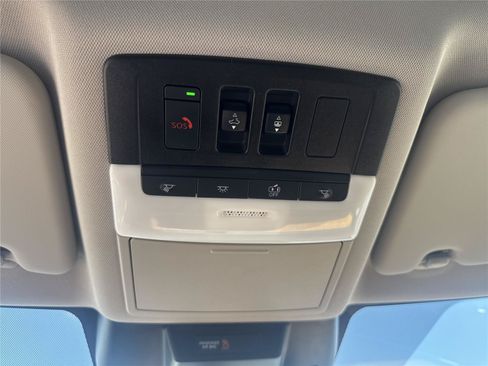Used 2023 Nissan Rogue Platinum w/ Platinum Premium Package FWD image 28