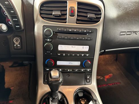 Used 2005 Chevrolet Corvette Coupe w/ Preferred Equipment Group RWD image 15