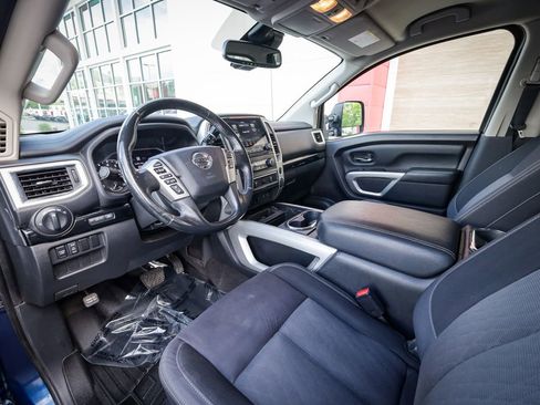 Used 2021 Nissan Titan SV w/ SV Convenience Package AWD/4WD image 12