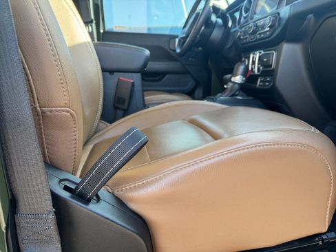 Certified 2021 Jeep Wrangler Unlimited Sahara image 30