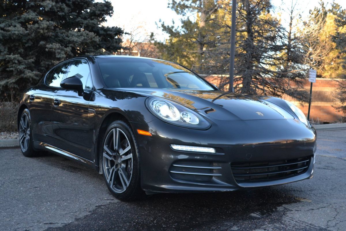Used 2014 Porsche Panamera 4 w/ Premium Package AWD/4WD image 5
