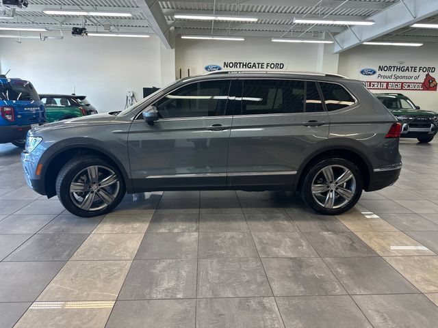 Used 2020 Volkswagen Tiguan SEL AWD/4WD image 16