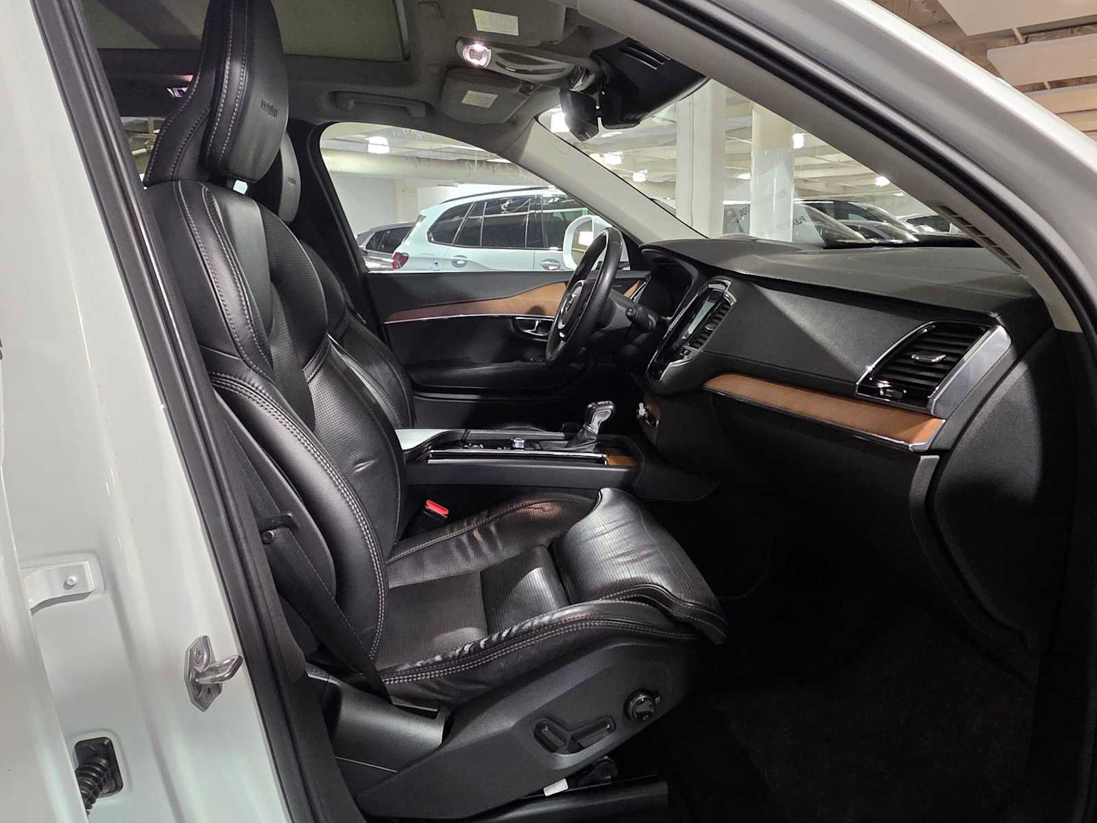 Used 2019 Volvo XC90 T6 Inscription w/ Advanced Package AWD/4WD image 11