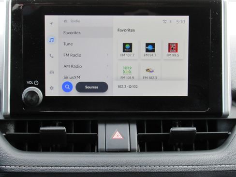 Used 2025 Toyota RAV4 LE AWD/4WD image 23