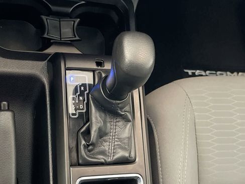 Certified 2019 Toyota Tacoma SR AWD/4WD image 19