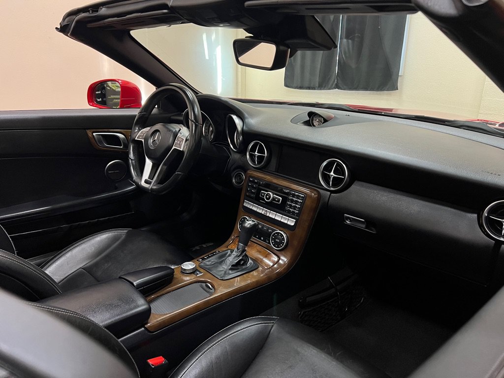 Used 2016 Mercedes-Benz SLK 350 image 23