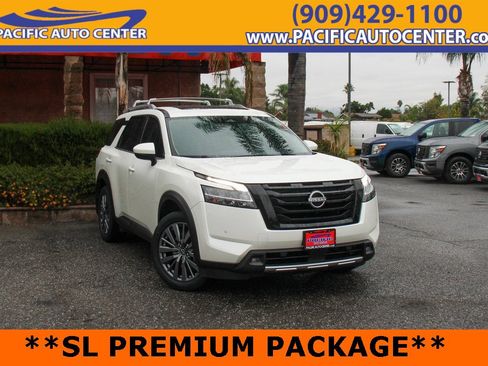 Used 2024 Nissan Pathfinder SL w/ SL Premium Package image 1
