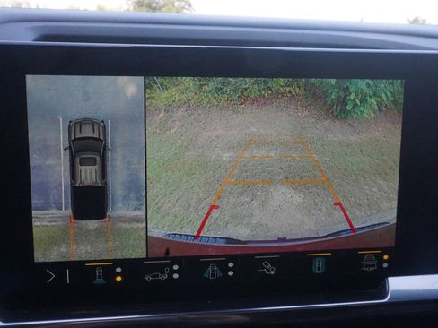 Used 2023 Chevrolet Silverado 1500 High Country w/ High Country Premium Package image 27