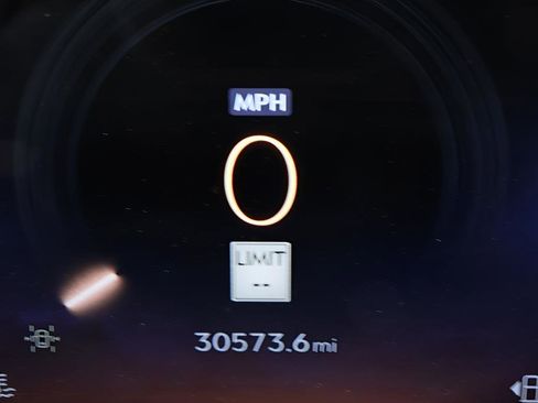 Used 2025 Lincoln Aviator Reserve w/ Equipment Group 201A image 17