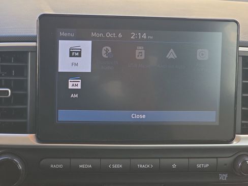 Used 2024 Hyundai Venue SEL image 27