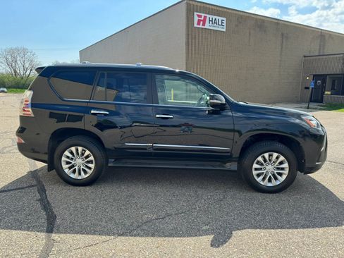 Used 2016 Lexus GX 460 w/ Premium Package AWD/4WD image 11